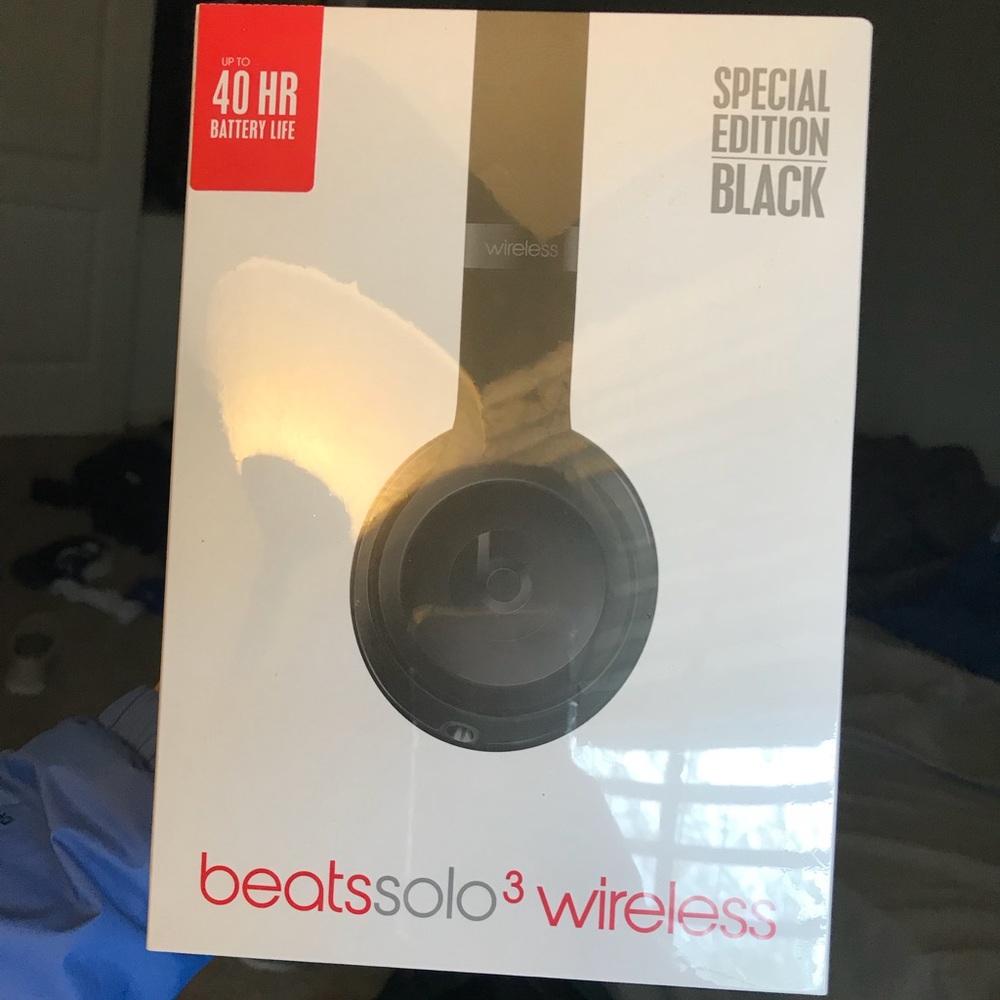 Wireless special addition beats solo